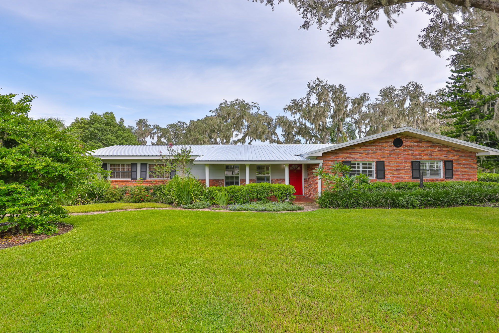 Dover, Florida, 33527, United States, 3 Bedrooms Bedrooms, ,2 BathroomsBathrooms,Residential,For Sale,1983531
