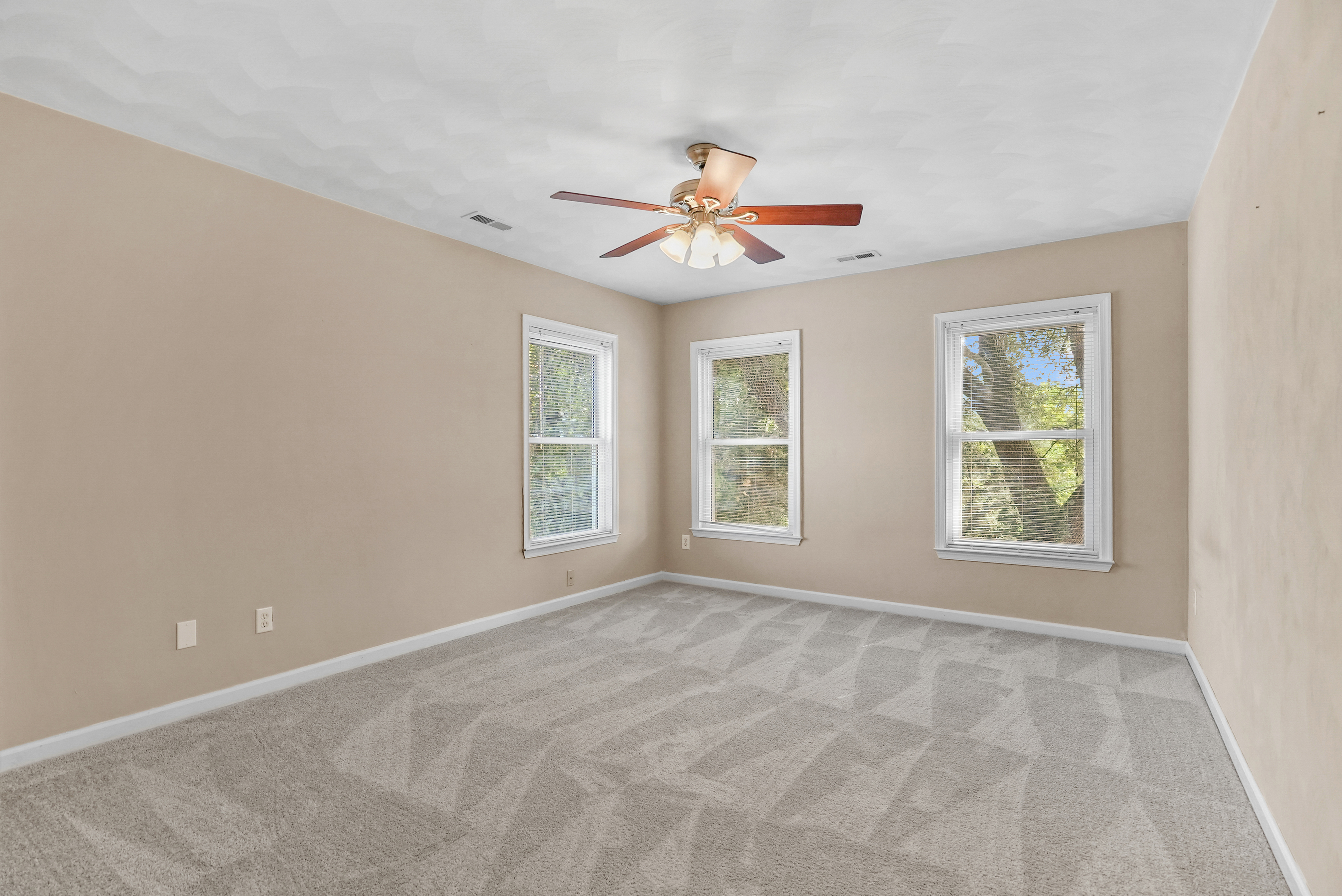  2112 Pretty Lake Avenue, Norfolk, VA, 23518 - 物件實景