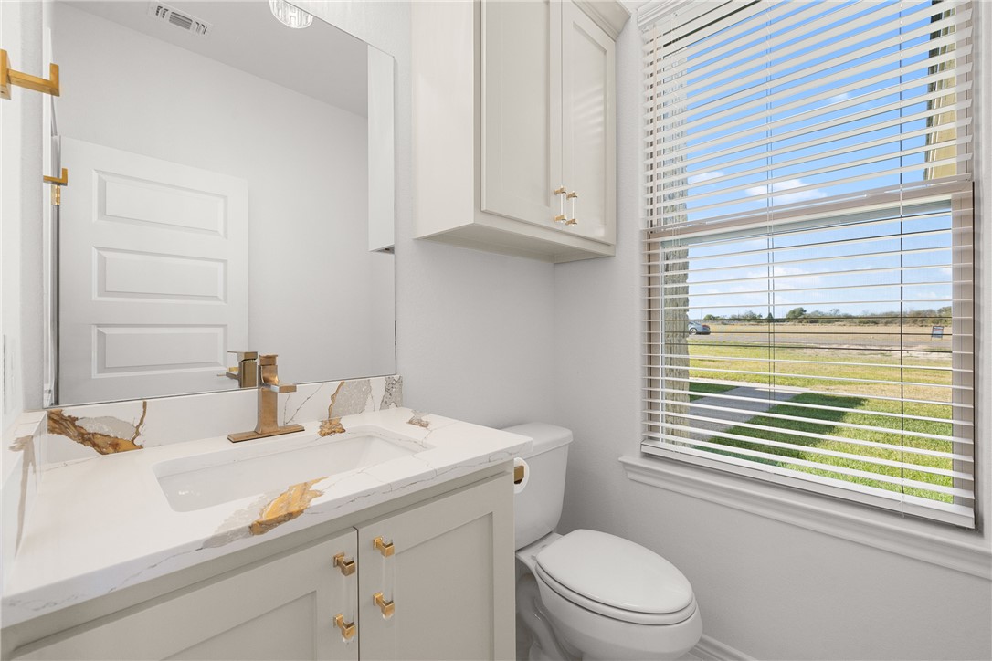 Bryan, Texas, 77808, United States, 3 Bedrooms Bedrooms, ,3 BathroomsBathrooms,Residential,For Sale,1990427