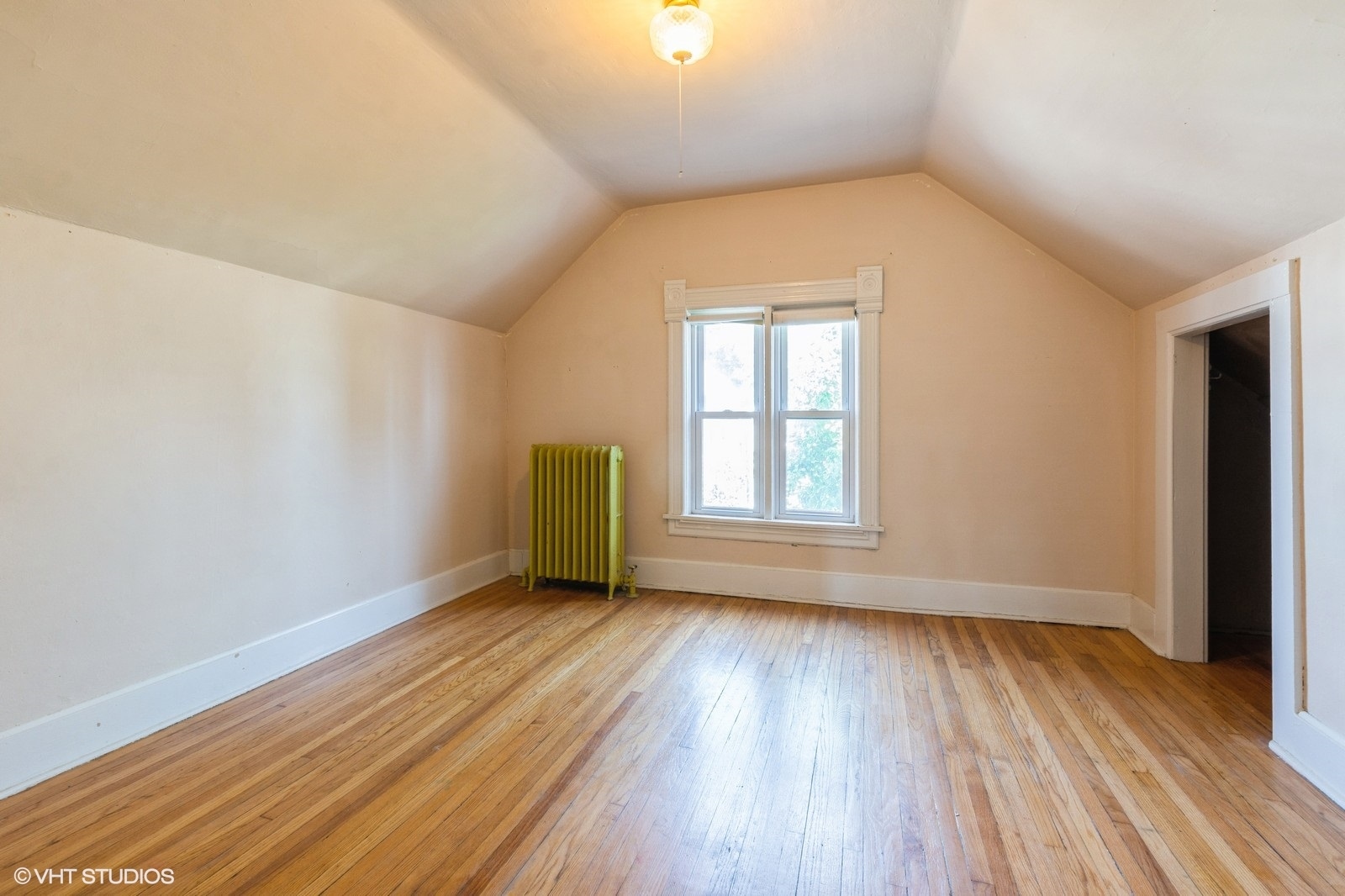 Chicago, Illinois, 60647, United States, 2 Bedrooms Bedrooms, ,1 BathroomBathrooms,Residential,For Sale,1885460