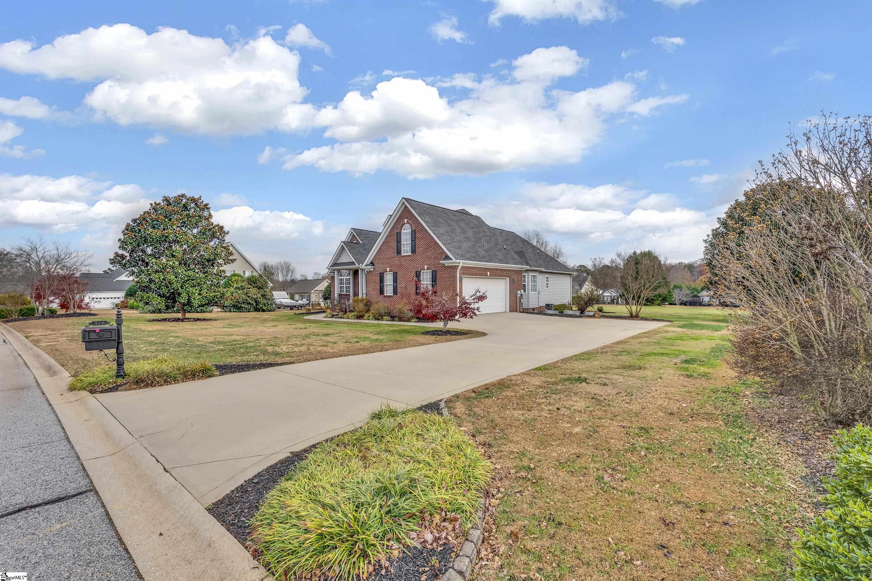 Greer, South Carolina, 29651, United States, 4 Bedrooms Bedrooms, ,4 BathroomsBathrooms,Residential,For Sale,1997137
