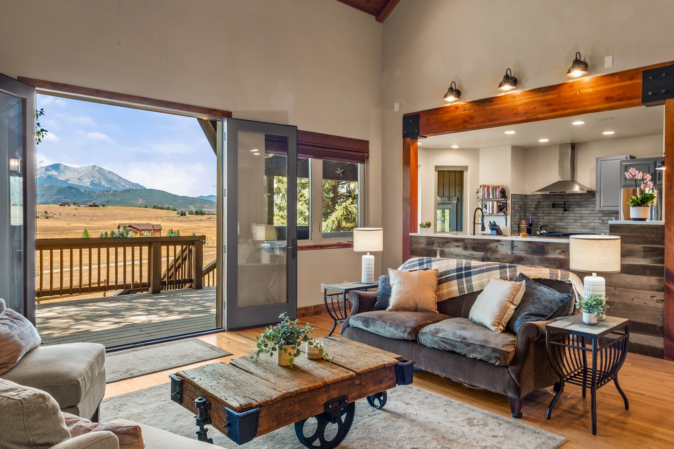  Rural Privacy. Mountain Views. Minutes From It All. - 物件實景