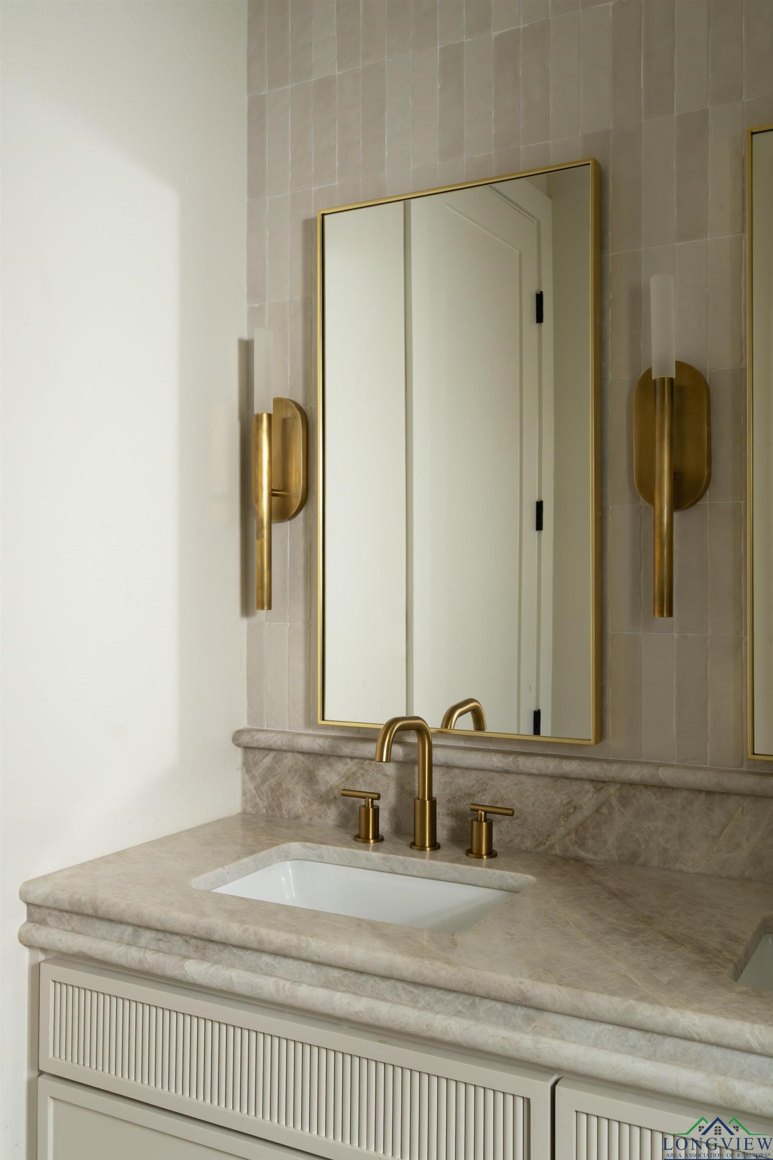 Tatum, Texas, 75691, United States, 4 Bedrooms Bedrooms, ,3 BathroomsBathrooms,Residential,For Sale,1993478