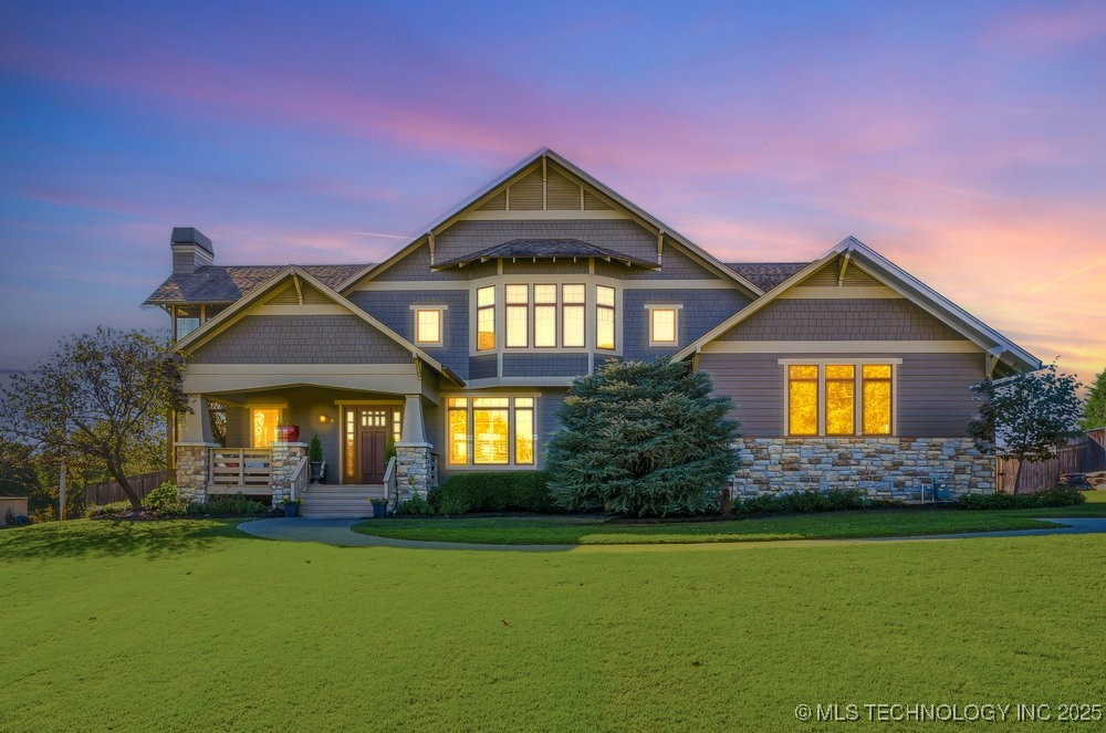 Jenks, Oklahoma, 74037, United States, 5 Bedrooms Bedrooms, ,6 BathroomsBathrooms,Residential,For Sale,1989076