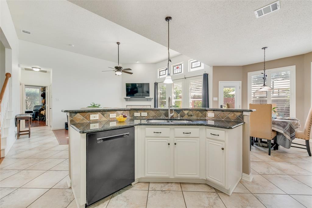 Rowlett, Texas, 75089, United States, 4 Bedrooms Bedrooms, ,3 BathroomsBathrooms,Residential,For Sale,1918361