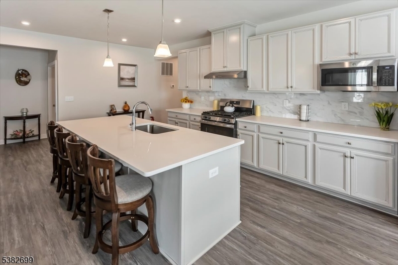 Mansfield Twp., New Jersey, 07865, United States, 2 Bedrooms Bedrooms, ,2 BathroomsBathrooms,Residential,For Sale,1938637