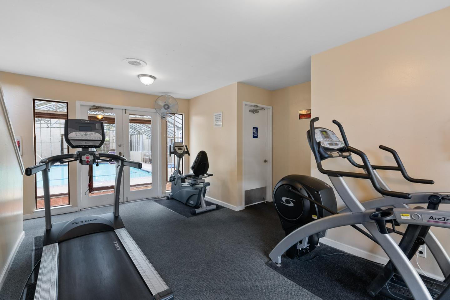 San Mateo, California, 94403, United States, 2 Bedrooms Bedrooms, ,1 BathroomBathrooms,Residential,For Sale,1947127
