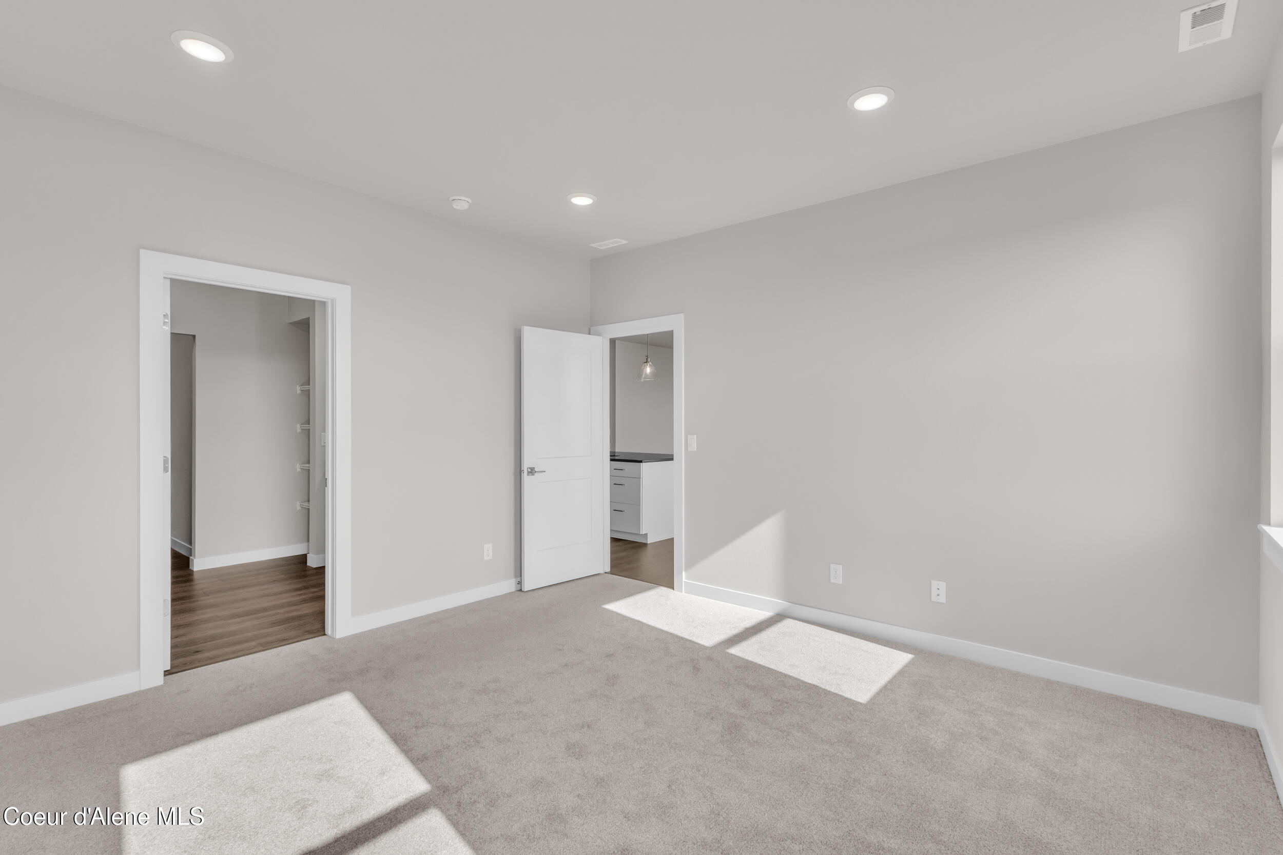 Coeur d'Alene, Idaho, 83815, United States, 4 Bedrooms Bedrooms, ,2 BathroomsBathrooms,Residential,For Sale,1975226