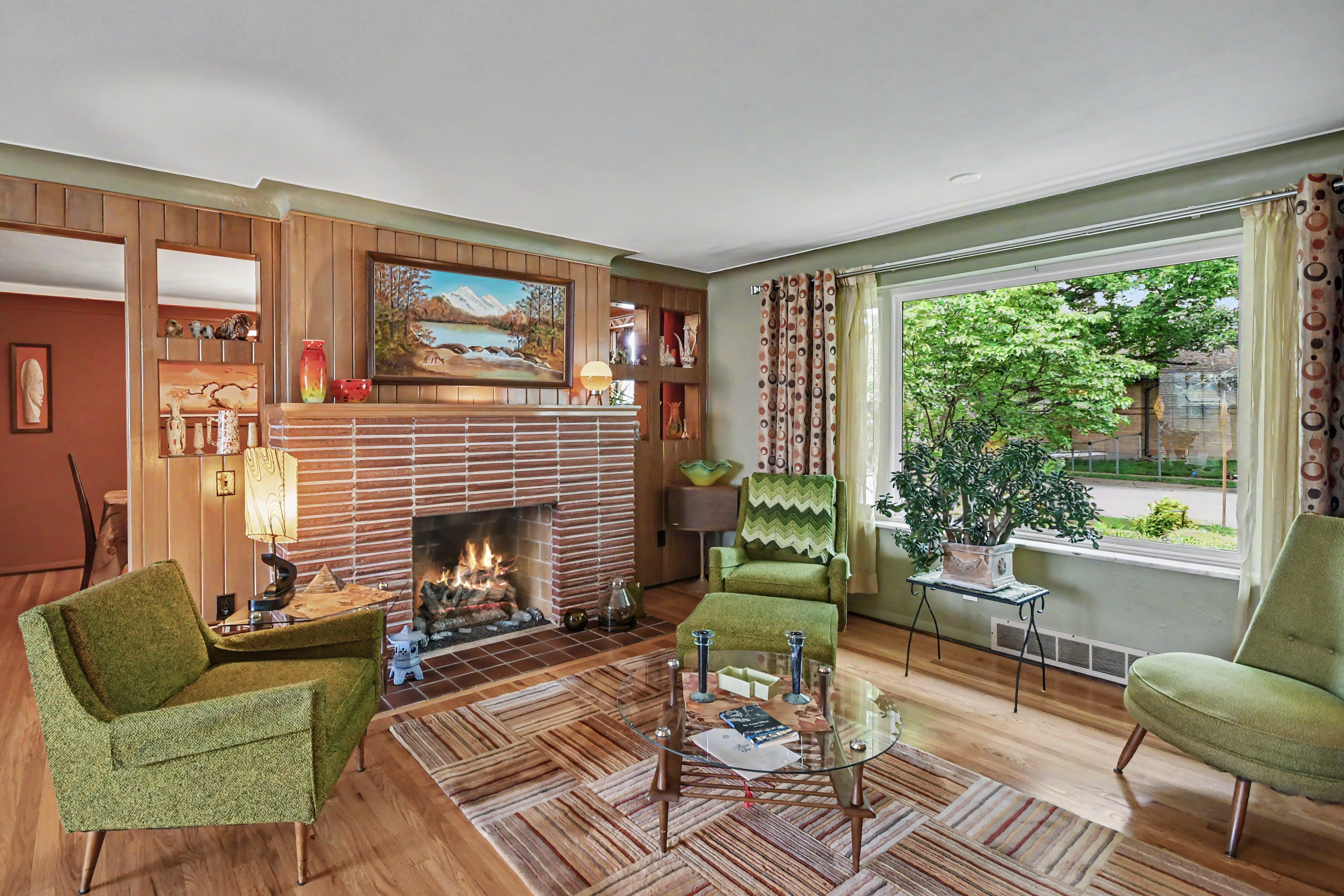  You’ll fall in love with this charming midcentury ranch. - 物件實景