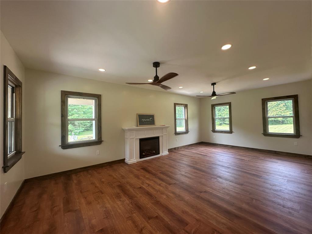 Narrowsburg, New York, 12764, United States, 4 Bedrooms Bedrooms, ,2 BathroomsBathrooms,Residential,For Sale,1923513