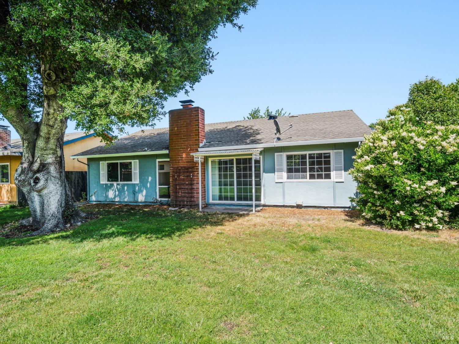 Sonoma, California, 95476, United States, 2 Bedrooms Bedrooms, ,2 BathroomsBathrooms,Residential,For Sale,1837248