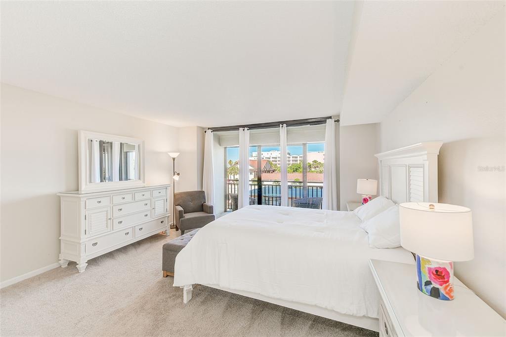 St Pete Beach, Florida, 33706, United States, 2 Bedrooms Bedrooms, ,2 BathroomsBathrooms,Residential,For Sale,1987564