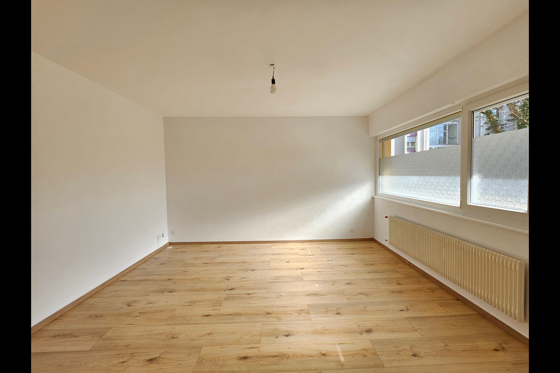  2.5-room condominium near the lake - 物件實景