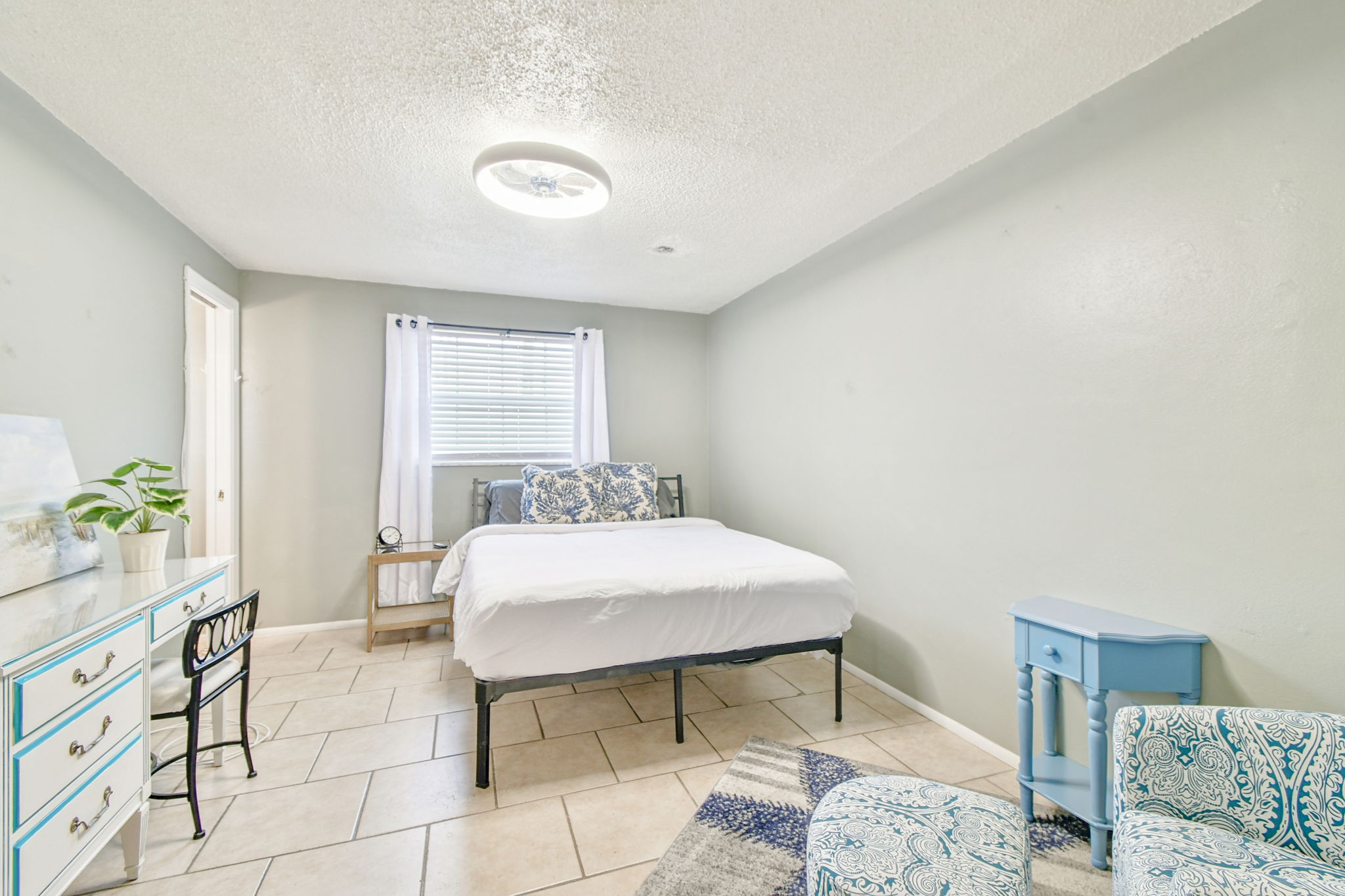 Dunedin, Florida, 34698, United States, 2 Bedrooms Bedrooms, ,1 BathroomBathrooms,Residential,For Sale,1983478