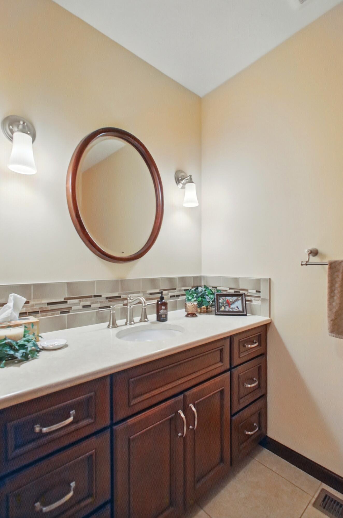 Springfield, Ohio, 45504, United States, 4 Bedrooms Bedrooms, ,3 BathroomsBathrooms,Residential,For Sale,1927340
