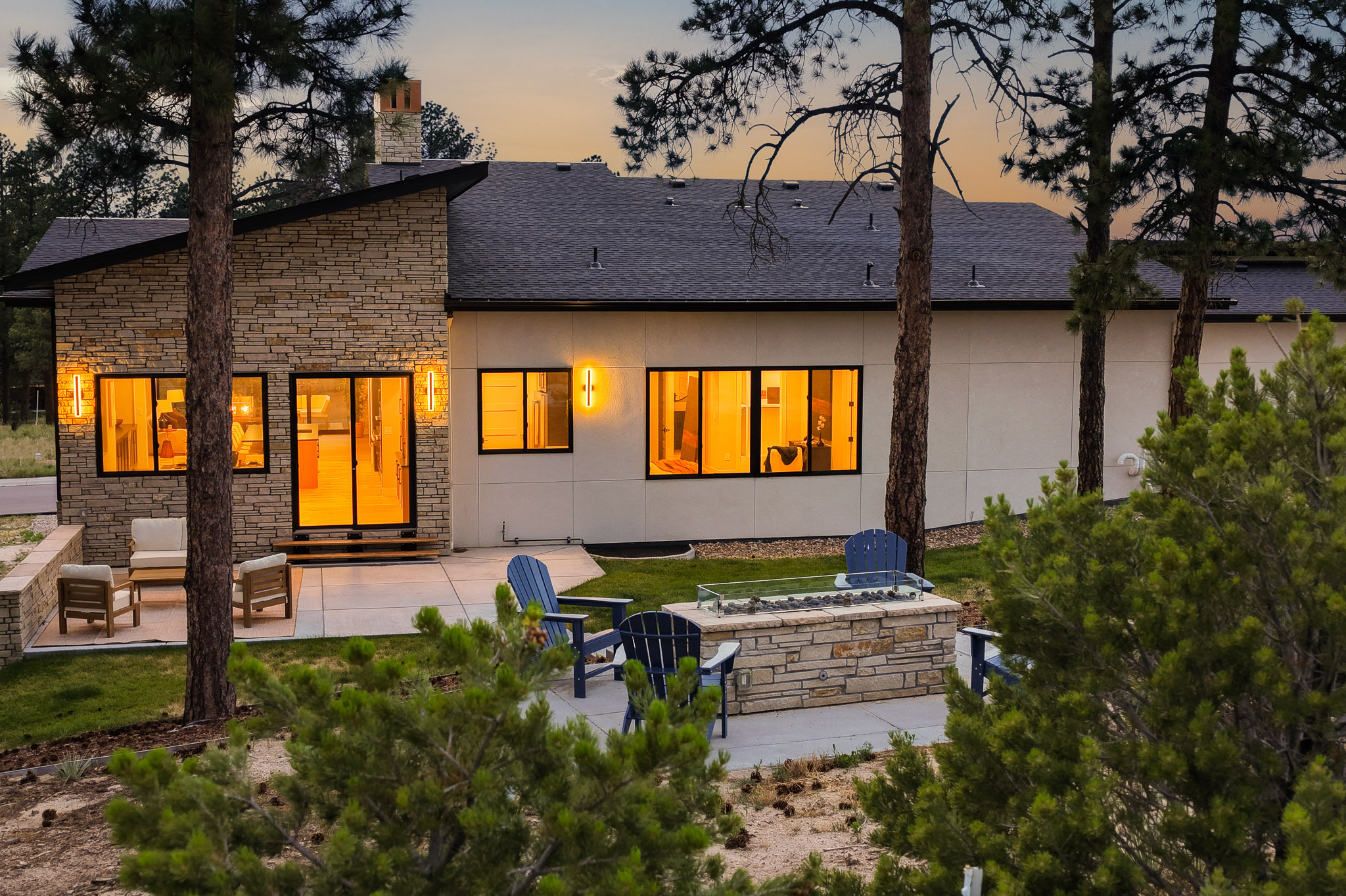  Designed to live beautifully from front to back - 物件實景