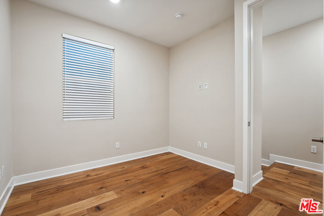 Los Angeles, California, 90068, United States, 3 Bedrooms Bedrooms, ,4 BathroomsBathrooms,Residential,For Sale,1891142