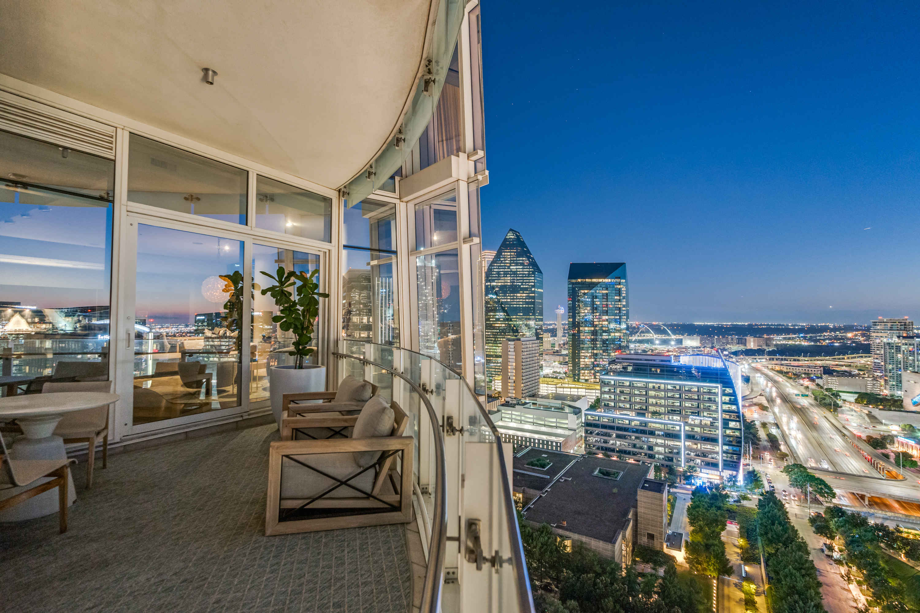  Timeless Elegance with Panoramic Dallas Views - 物件實景