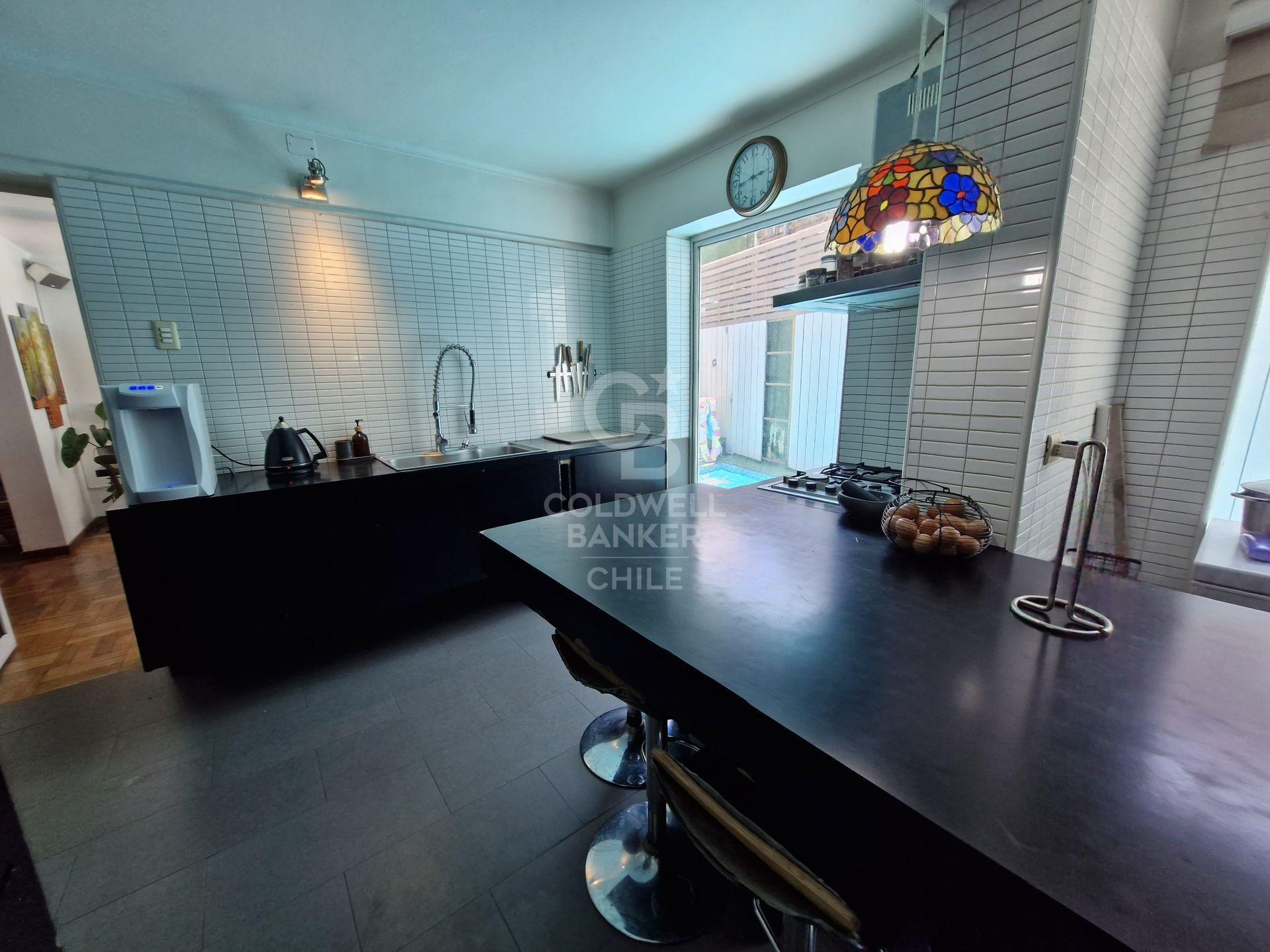 Providencia, Chile, 4 Bedrooms Bedrooms, ,3 BathroomsBathrooms,Residential,For Sale,1895539