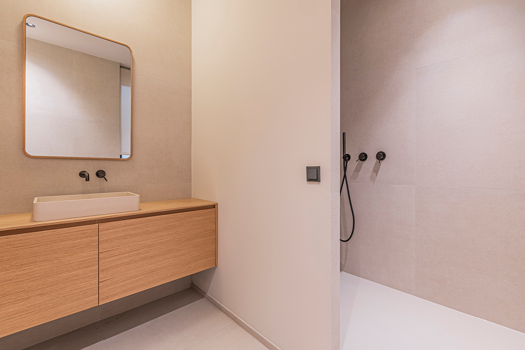  Modernist flat in Eixample with premium finishes in the Quadrat d