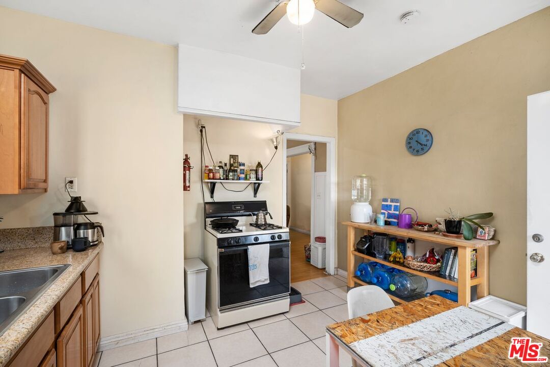 827 Lucile Ave, Los Angeles, California, 90026, United States, 6 Bedrooms Bedrooms, ,Residential,For Sale,827 Lucile Ave,1626659