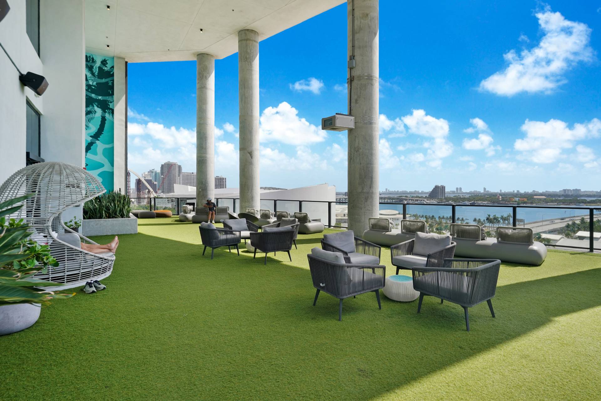  398 NE 5th St, Miami, FL, 33132 - 物件實景