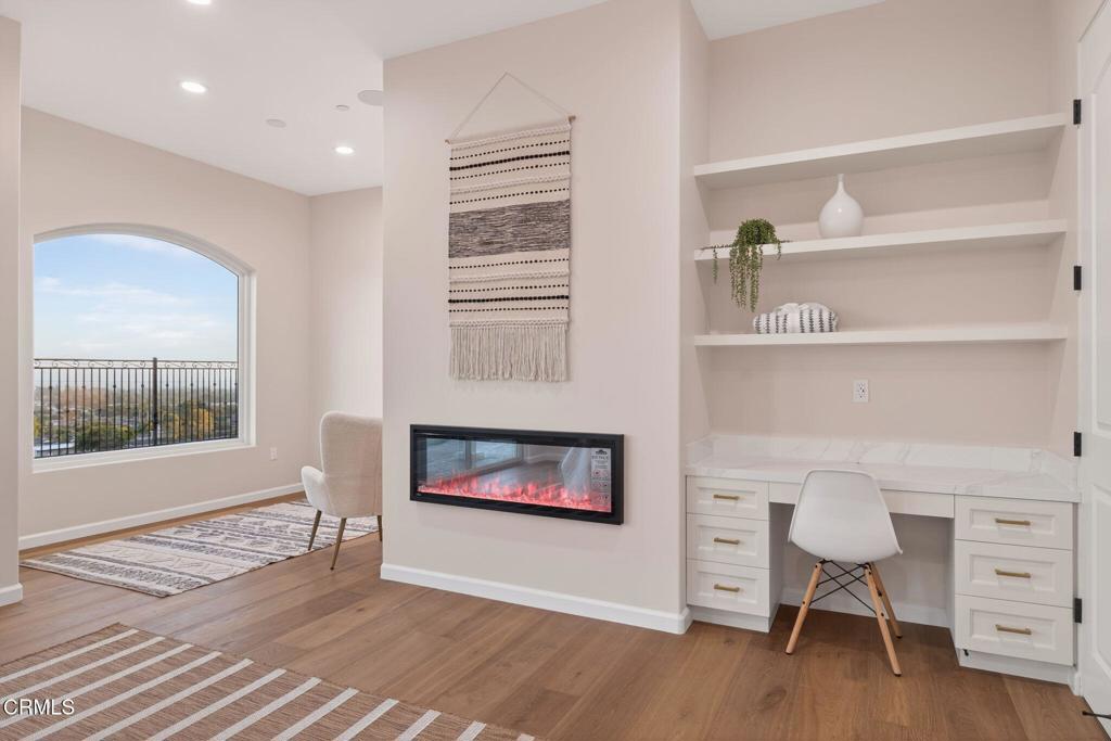 Ventura, California, 93003, United States, 4 Bedrooms Bedrooms, ,4 BathroomsBathrooms,Residential,For Sale,1912108