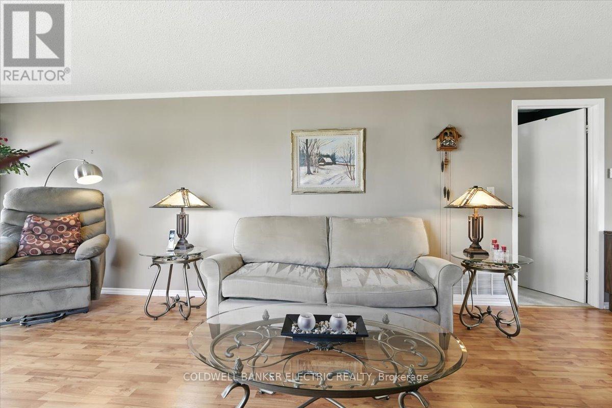 CLARINGTON (NEWCASTLE), Ontario, L1B 1A8, CA, 2 Bedrooms Bedrooms, ,1 BathroomBathrooms,Residential,For Sale,1891909