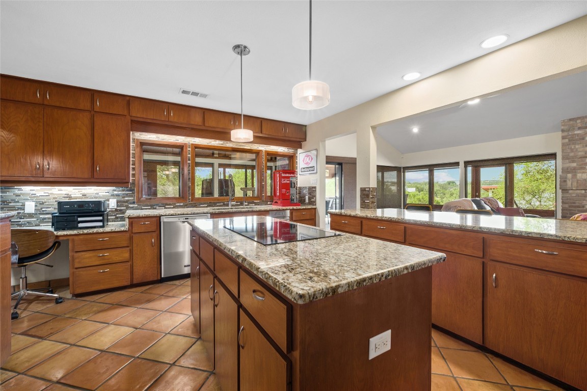 Dripping Springs, Texas, 78620, United States, 3 Bedrooms Bedrooms, ,2 BathroomsBathrooms,Residential,For Sale,1752419