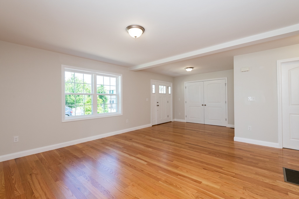 Lynn, Massachusetts, 01905, United States, 3 Bedrooms Bedrooms, ,2 BathroomsBathrooms,Residential,For Sale,1909147
