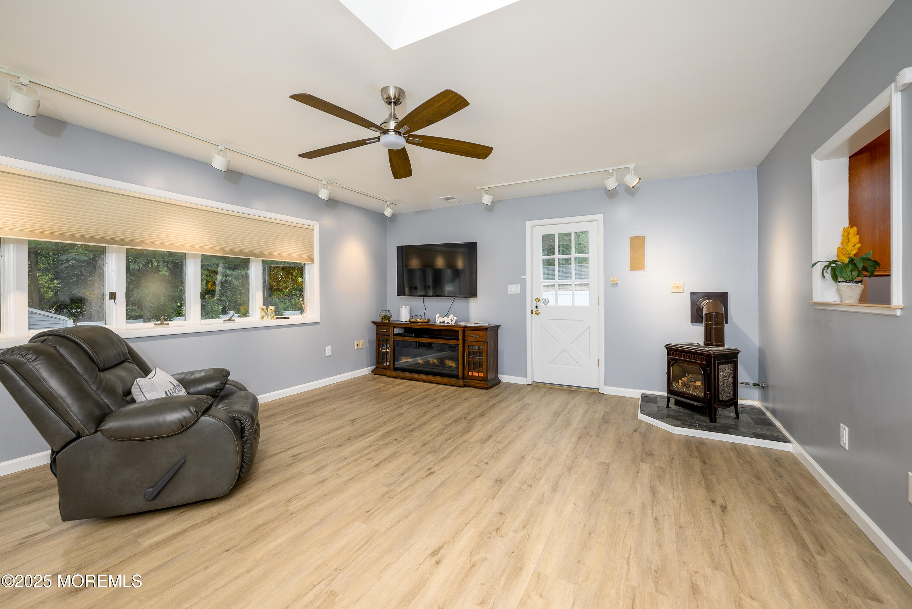 Manalapan, New Jersey, 07726, United States, 4 Bedrooms Bedrooms, ,3 BathroomsBathrooms,Residential,For Sale,1938974