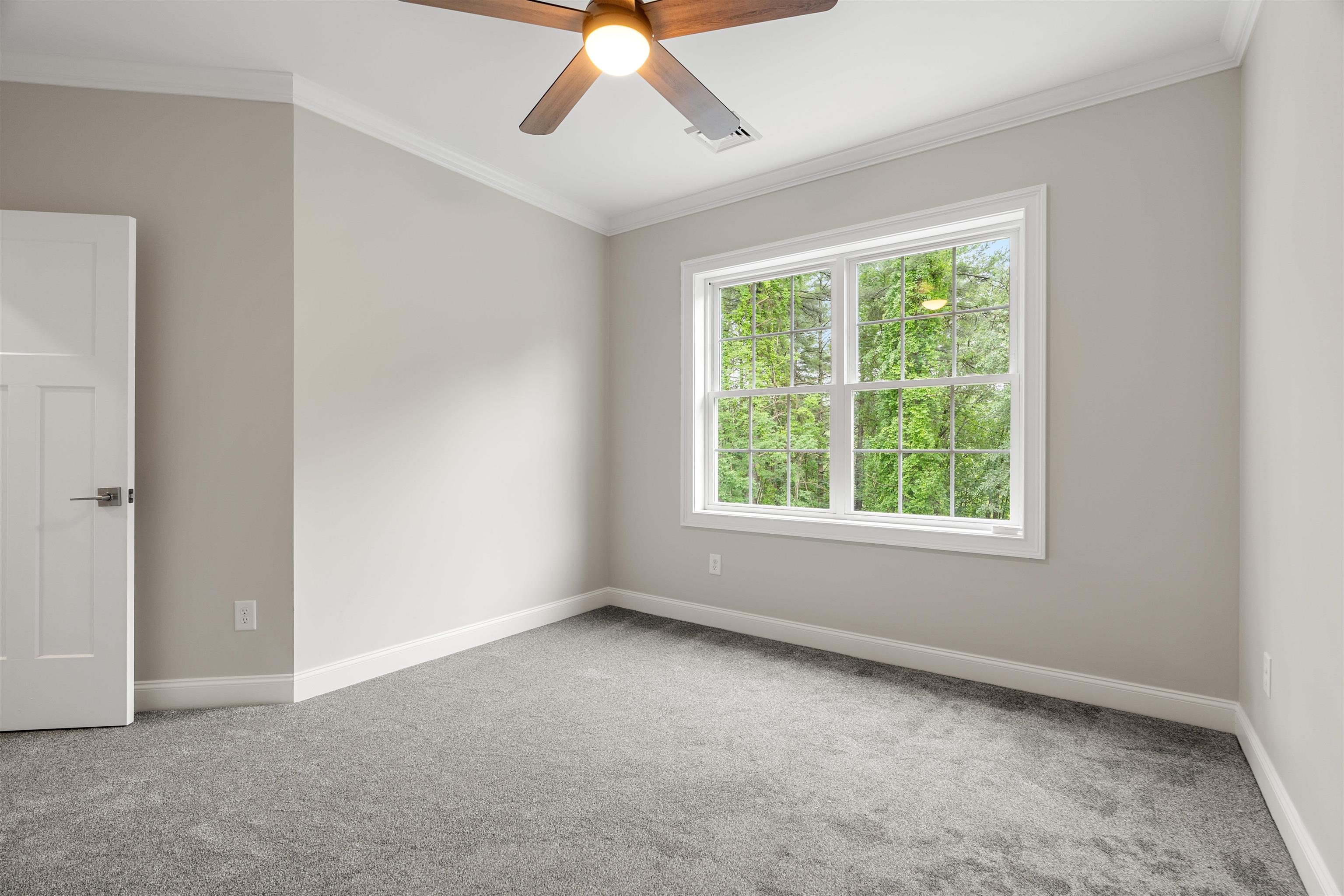 Hooksett, New Hampshire, 03106, United States, 4 Bedrooms Bedrooms, ,3 BathroomsBathrooms,Residential,For Sale,1895985