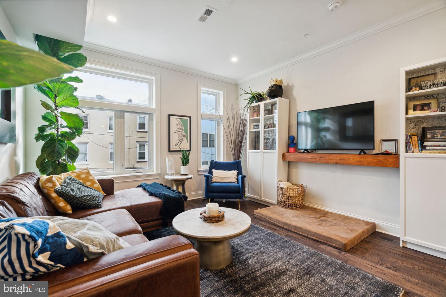 Philadelphia, Pennsylvania, 19130, United States, 3 Bedrooms Bedrooms, ,3 BathroomsBathrooms,Residential,For Sale,1959206