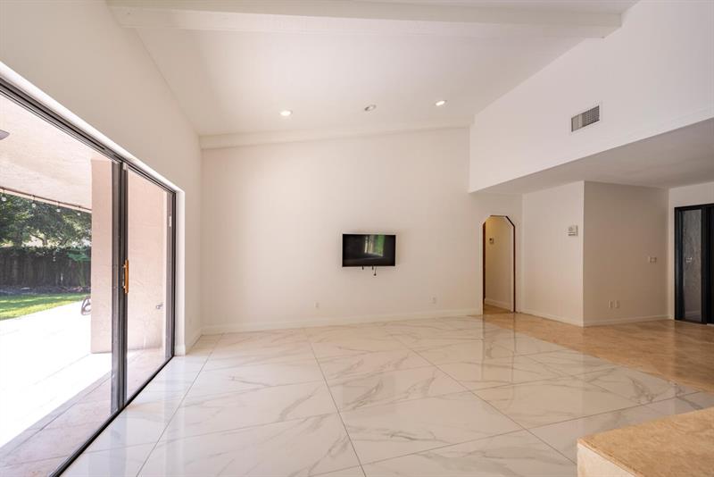 Plantation, Florida, 33322, United States, 4 Bedrooms Bedrooms, ,2 BathroomsBathrooms,Residential,For Sale,1925326