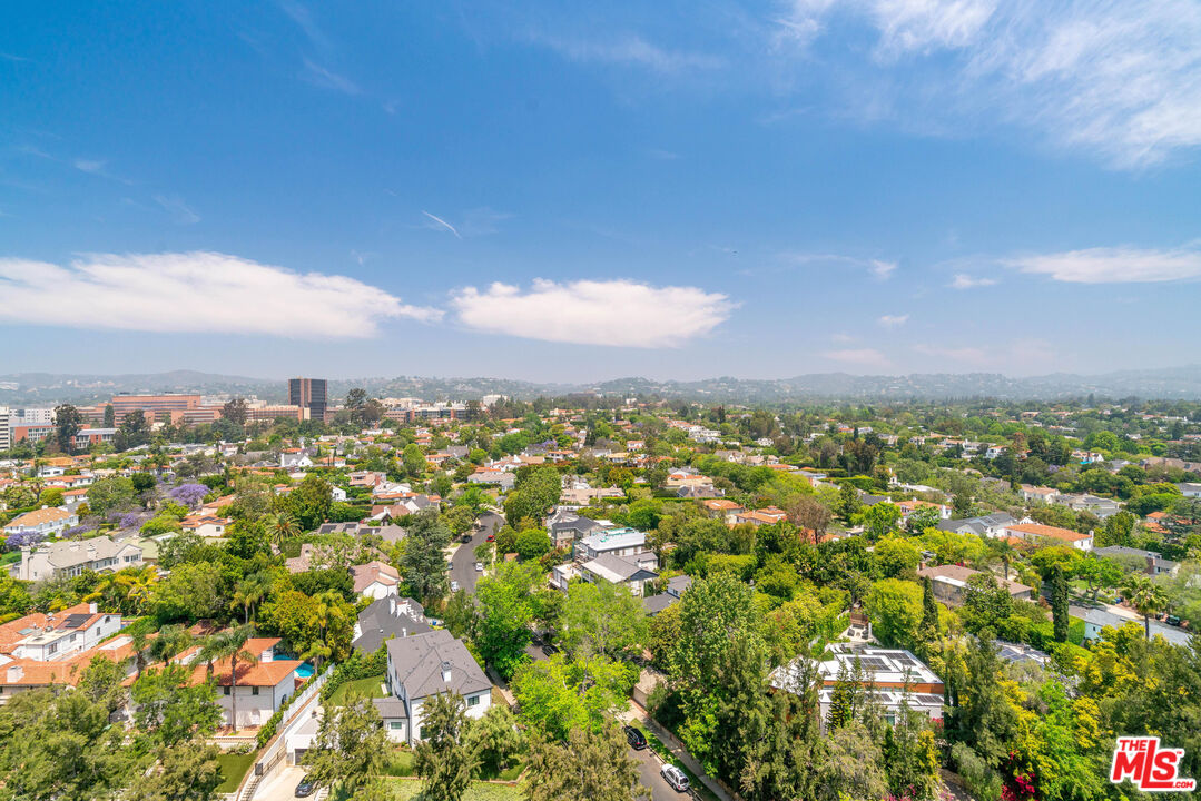 Los Angeles, California, 90024, United States, 2 Bedrooms Bedrooms, ,2 BathroomsBathrooms,Residential,For Sale,1891333