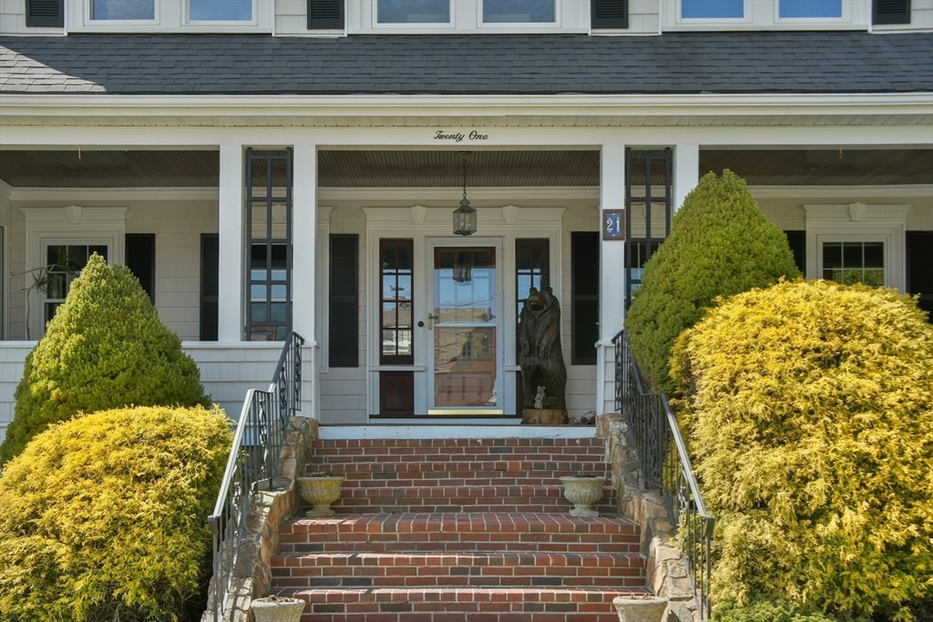Hull, Massachusetts, 02045, United States, 7 Bedrooms Bedrooms, ,5 BathroomsBathrooms,Residential,For Sale,1794326