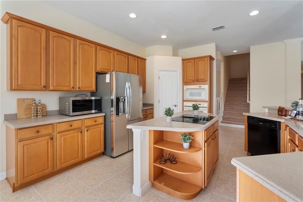 Orlando, Florida, 32836, United States, 5 Bedrooms Bedrooms, ,4 BathroomsBathrooms,Residential,For Sale,1989643