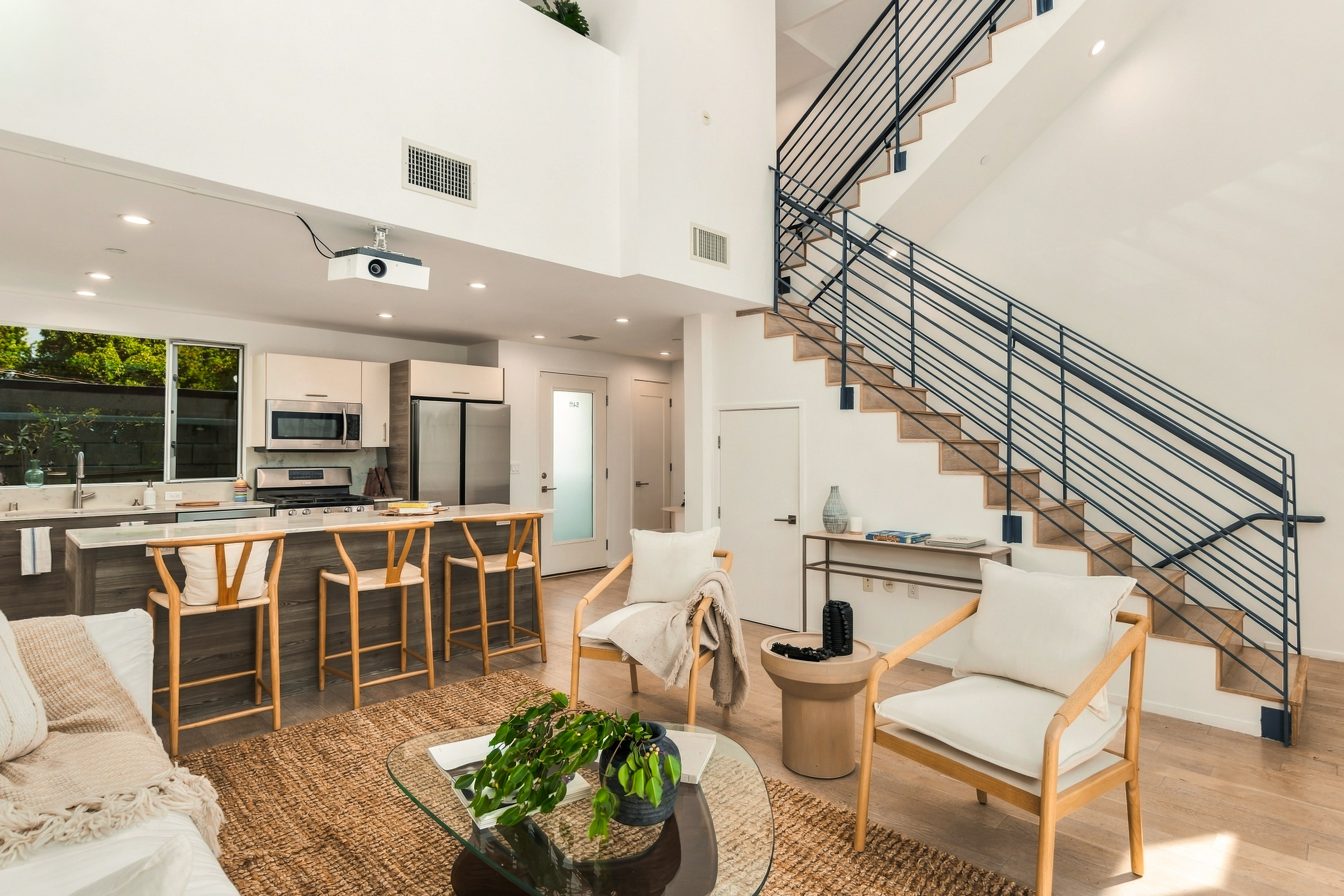  5411 West Wilshire Vista Lane, Los Angeles, CA 90019 - 物件實景