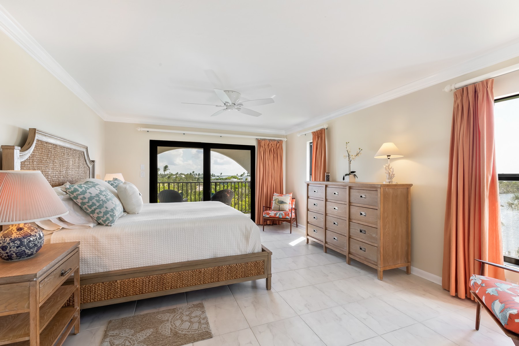  950 Palm Avenue Unit #304 - 物件實景
