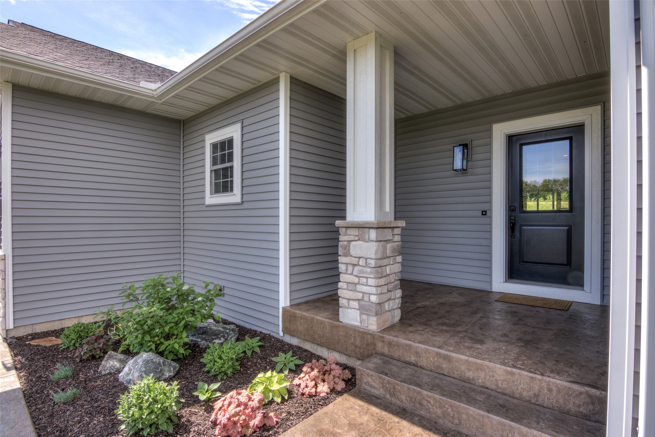 Eau Claire, Wisconsin, 54701, United States, 5 Bedrooms Bedrooms, ,3 BathroomsBathrooms,Residential,For Sale,2049294