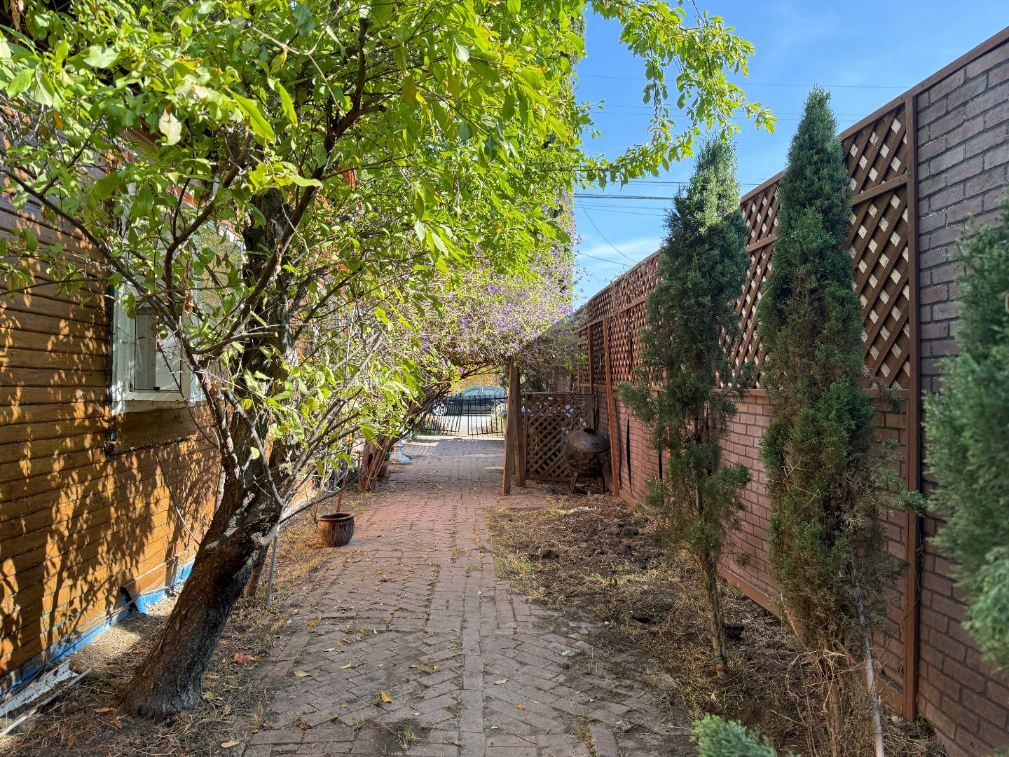 San Jose, California, 95126, United States, 2 Bedrooms Bedrooms, ,2 BathroomsBathrooms,Residential,For Sale,1987884