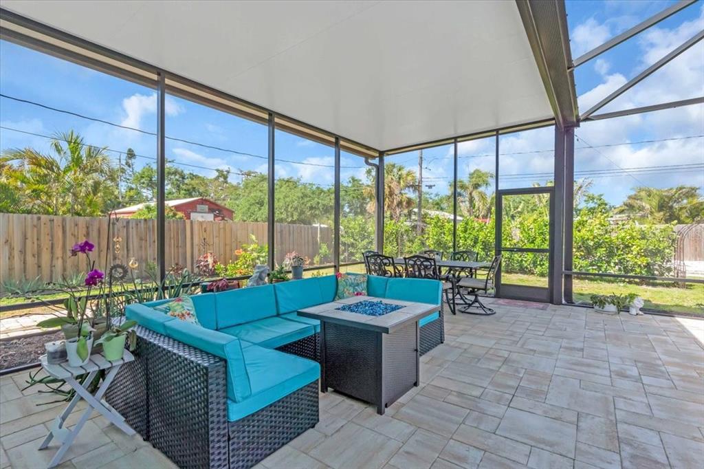 Venice, Florida, 34285, United States, 5 Bedrooms Bedrooms, ,4 BathroomsBathrooms,Residential,For Sale,1907597