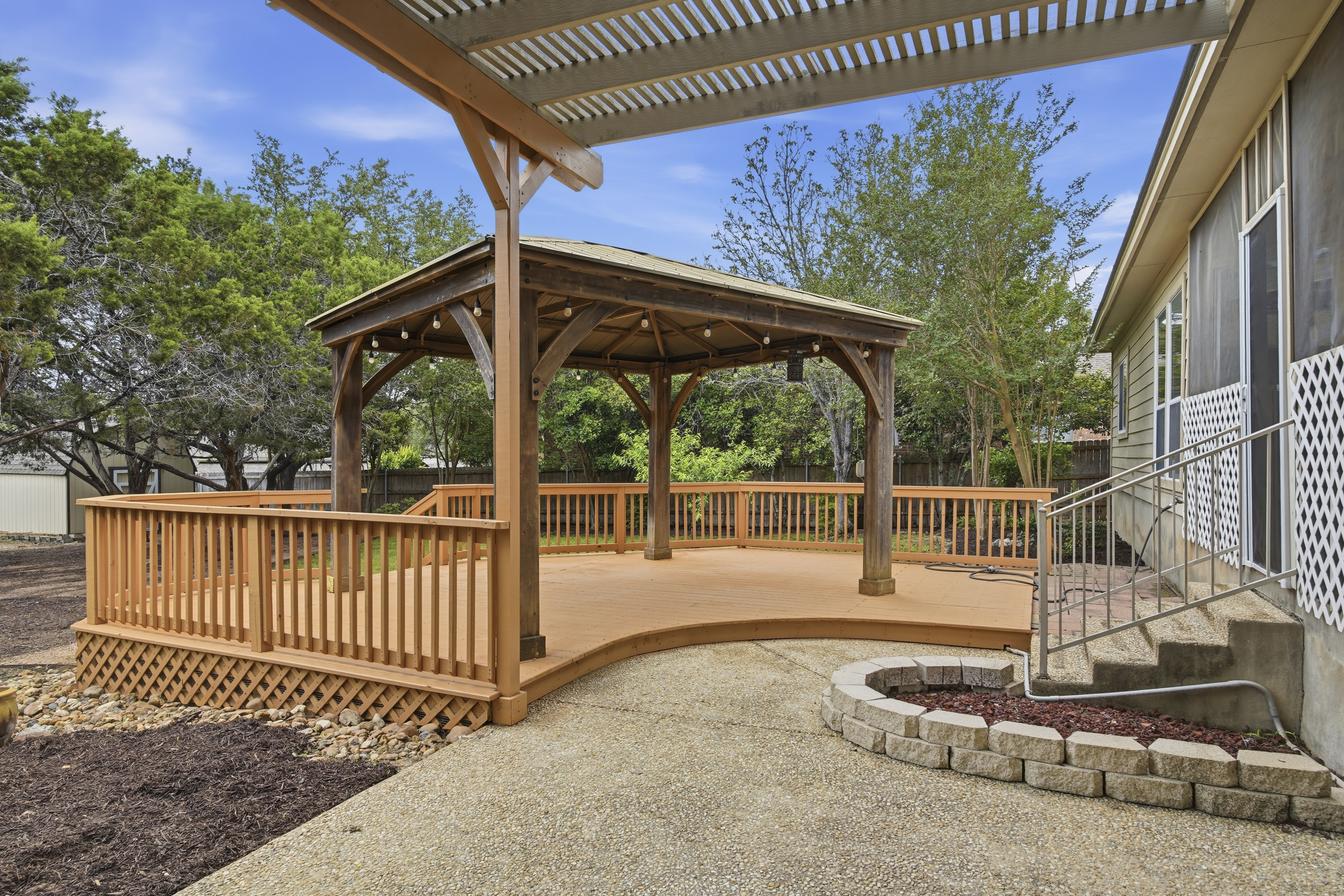  Spacious Helotes Retreat on .41 Acre - 物件實景
