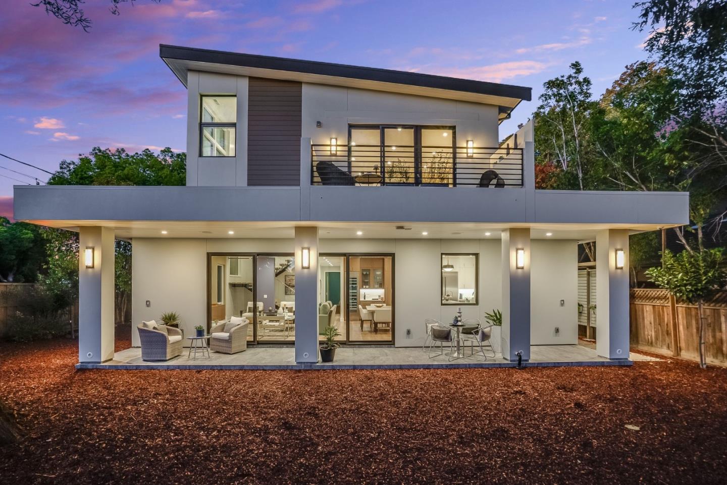 Palo Alto, California, 94303, United States, 4 Bedrooms Bedrooms, ,5 BathroomsBathrooms,Residential,For Sale,1906712