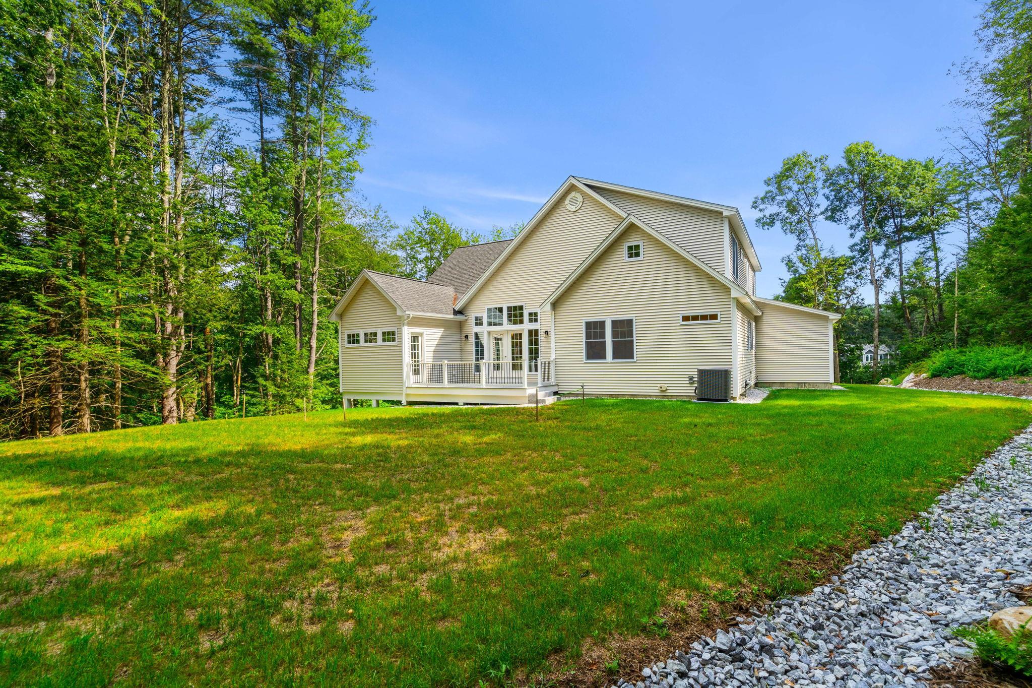 Bedford, New Hampshire, 03110, United States, 4 Bedrooms Bedrooms, ,5 BathroomsBathrooms,Residential,For Sale,1991015
