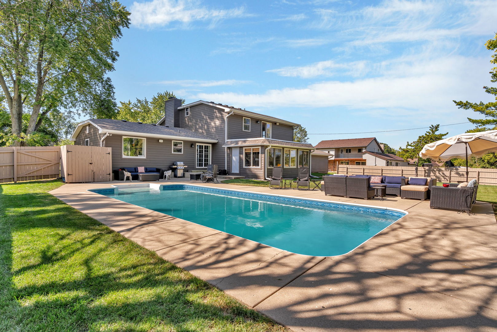 Joliet, Illinois, 60431, United States, 3 Bedrooms Bedrooms, ,3 BathroomsBathrooms,Residential,For Sale,1989625