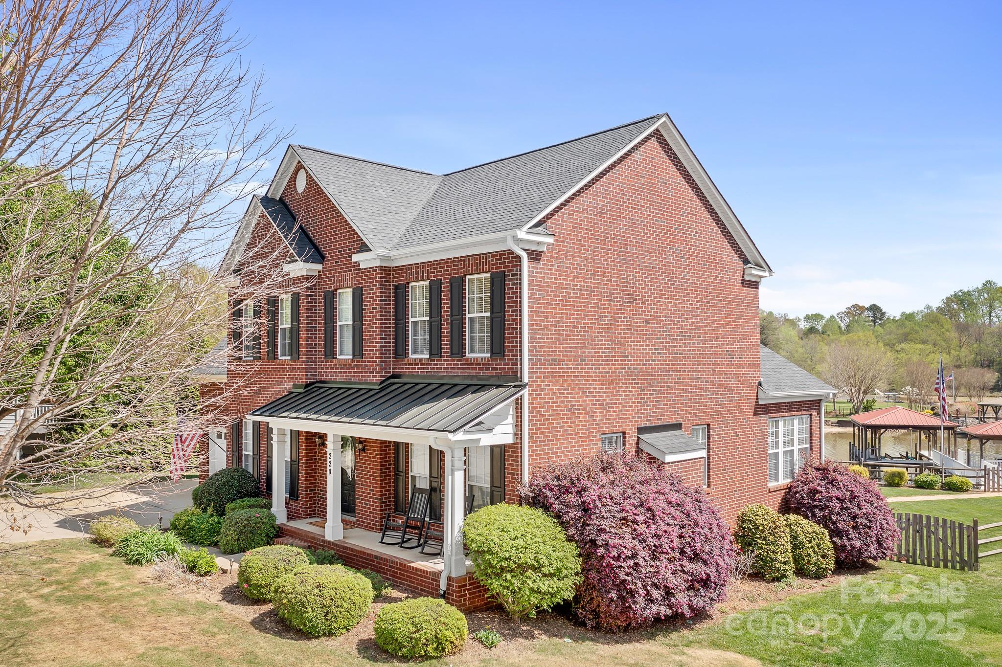 Mooresville, North Carolina, 28117, United States, 4 Bedrooms Bedrooms, ,3 BathroomsBathrooms,Residential,For Sale,1766342