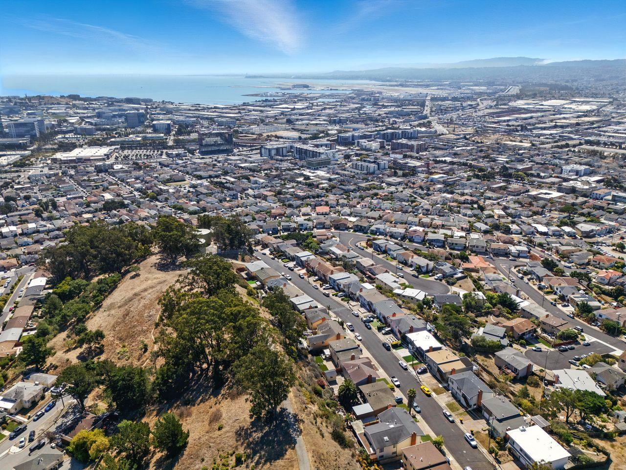 South San Francisco, California, 94080, United States, 4 Bedrooms Bedrooms, ,3 BathroomsBathrooms,Residential,For Sale,1951166