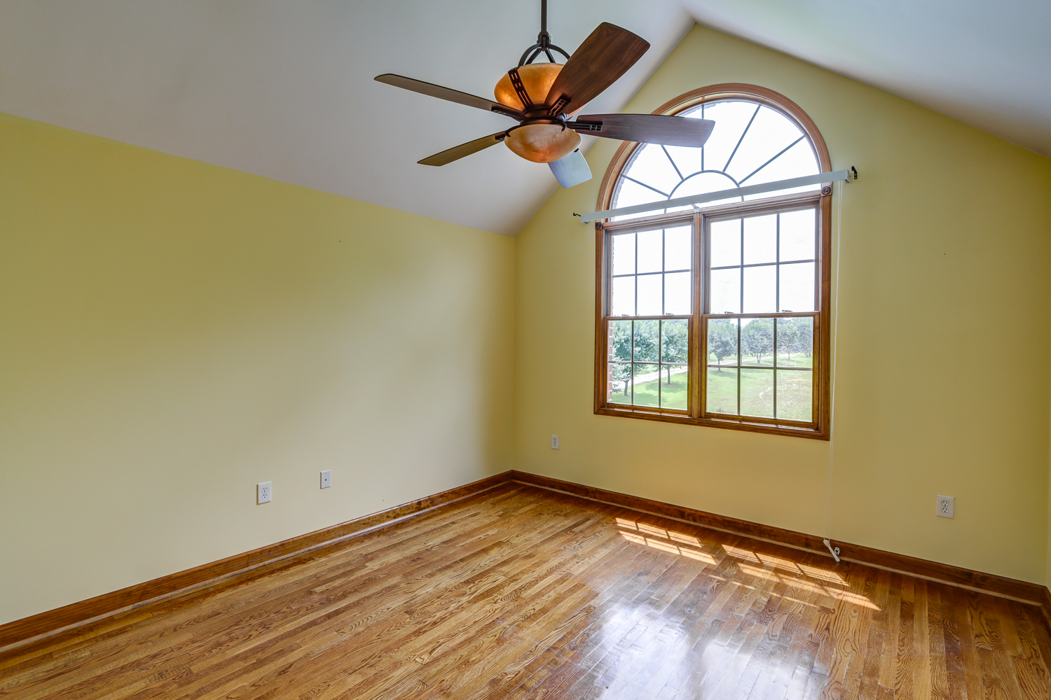 Appomattox, Virginia, 24522, United States, 4 Bedrooms Bedrooms, ,Residential,For Sale,1905819