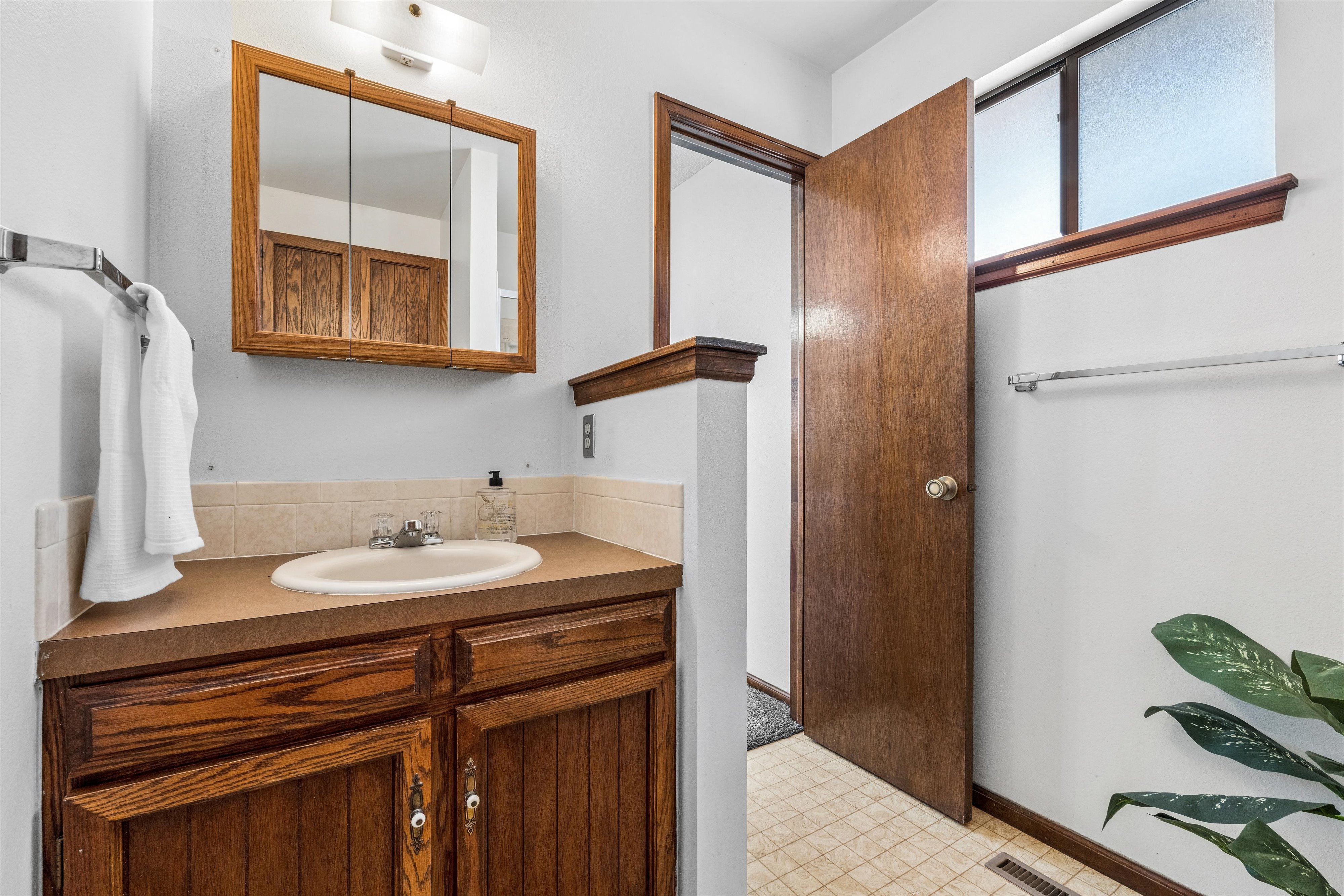  Rare Loveland 3 Bed, 3 Bath Ranch With Full Finished Basement - 物件實景